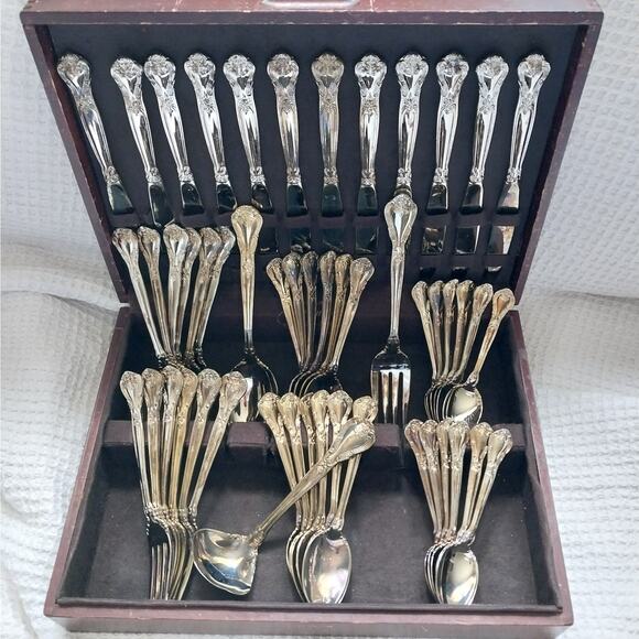 VINTAGE! GOLDWASHED SILVERPLATE GODINGER "GRAND MASTER," SERVICE FOR 12, 51 PCS - Picture 5 of 12